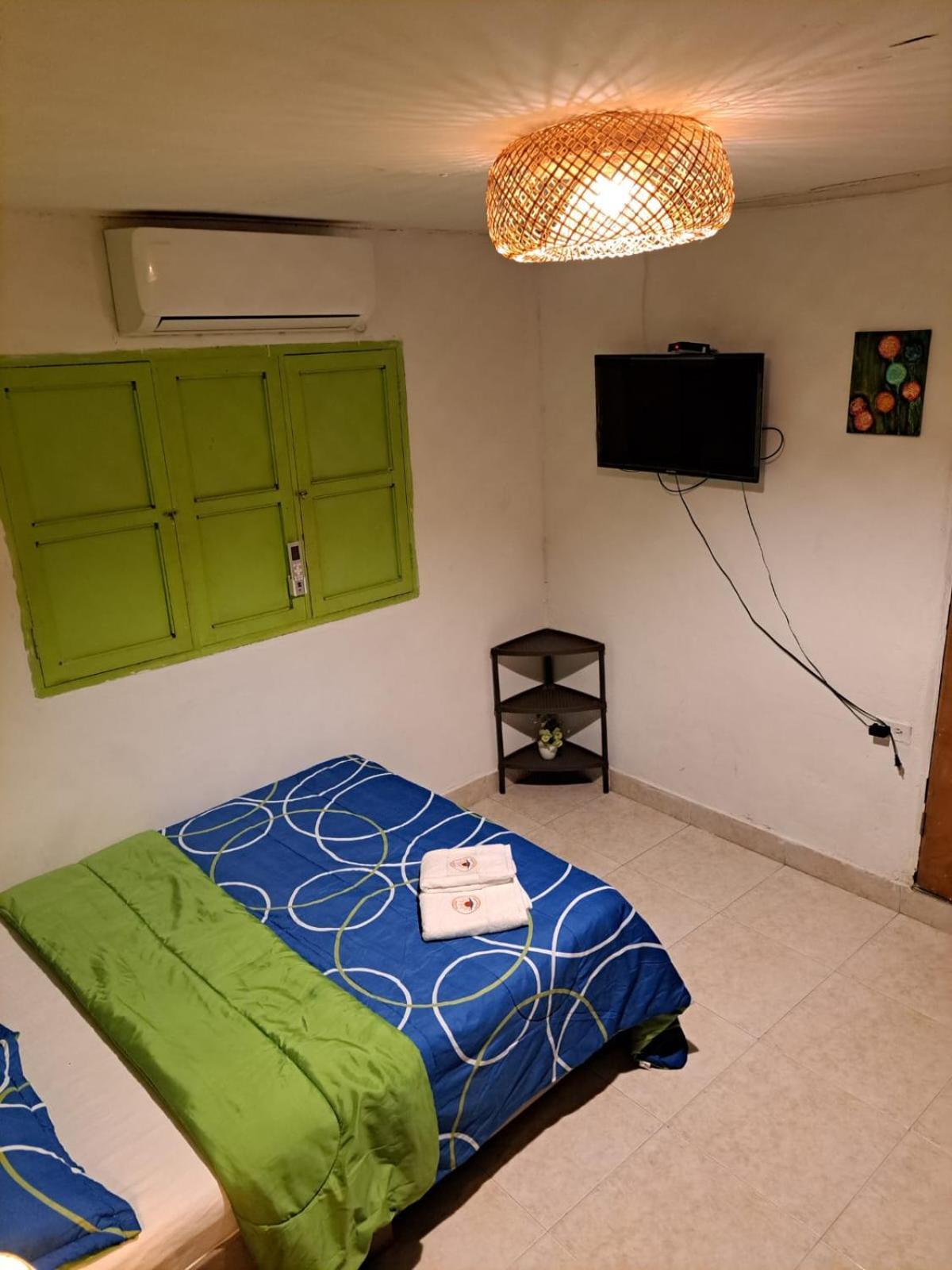 Casa Hostel Shalom Adonai Cartagena Exterior foto